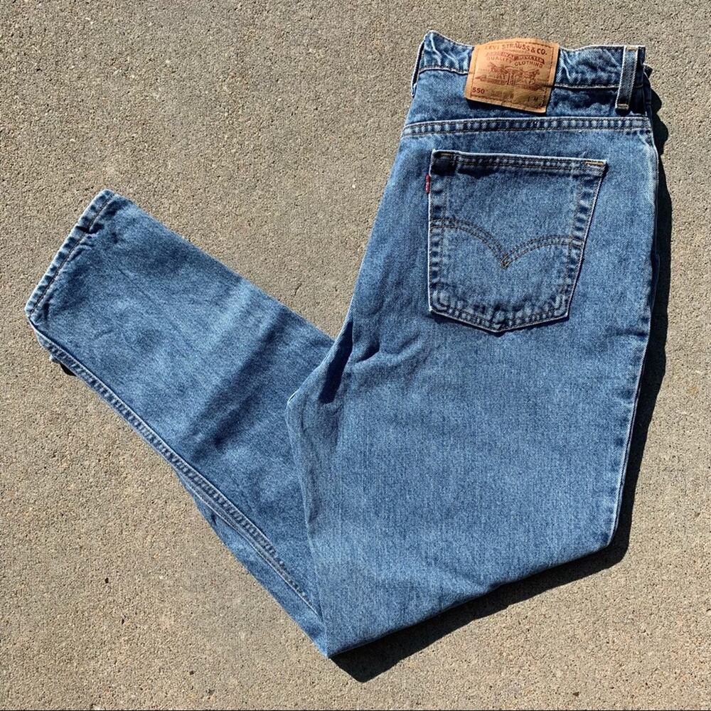 Vintage Levi’s 550 relaxed fit tapered leg jeans size W20